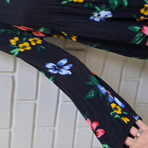 Old Navy Black Floral Tie /W Tassel Long Sleeve Dress. Sze Medium NWOT - Picture 4 of 9